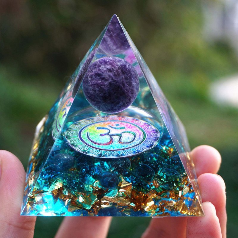 Pirâmide Orgonite com Esfera de Ametista e Obsidiana para Protecção e Equilíbrio - Image 4